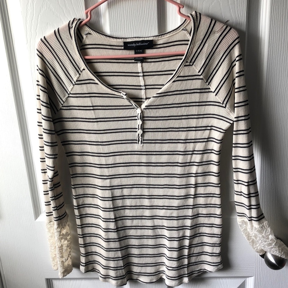 Wendy Bellissimo Top with Lace Sleeves
